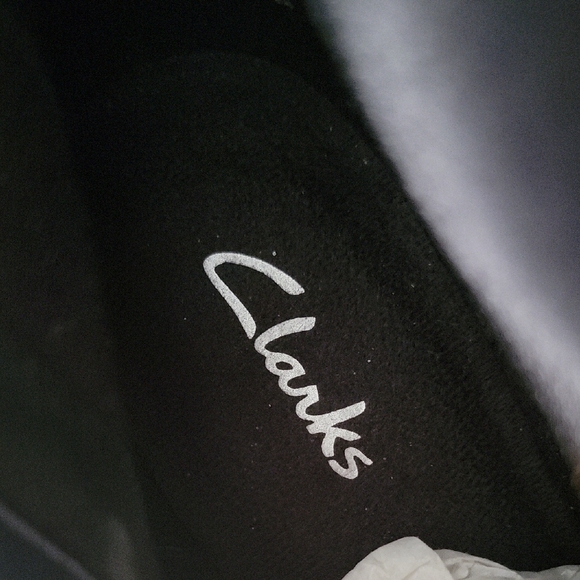 Clarks Brown Leather Ankle Boots With Buckle Size 6.5 EUC - Picture 9 of 9